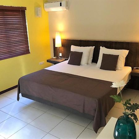 Hemels Curacao Bed & Breakfast Willemstad Ngoại thất bức ảnh